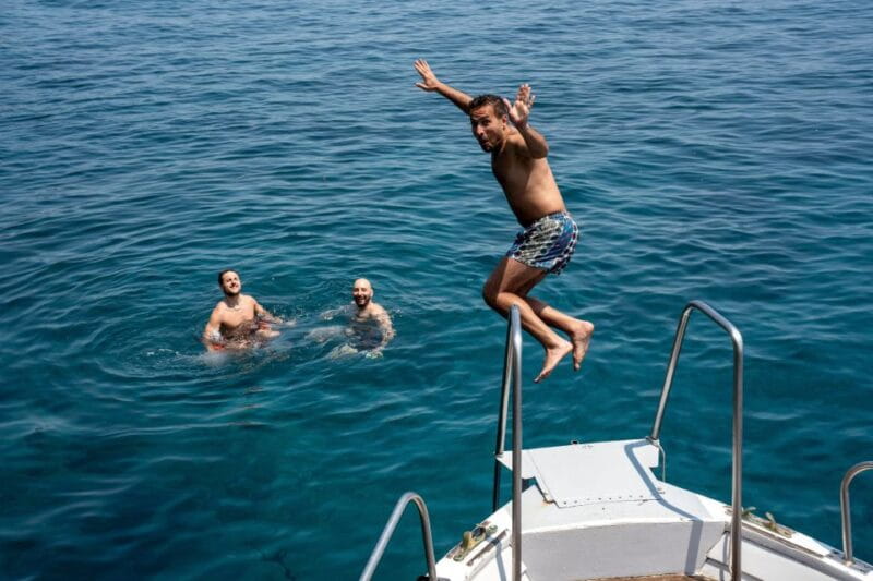 Palmarola: Boat tour with lunch on board - Key points / Takeaways