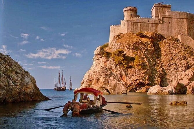 Panorama of the old town ( sunset, game of thrones locations) - Entering Dubrovnik’s Historic Waters