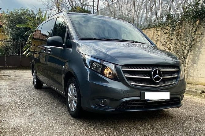 Panoramic shore excursion of the city of Naples and historic center. - Piazza del Gesù Nuovo and the Historic Center