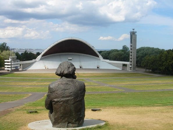 Panoramic tour over Tallinn by car - Exploring Tallinn with a Car: A Practical Guide