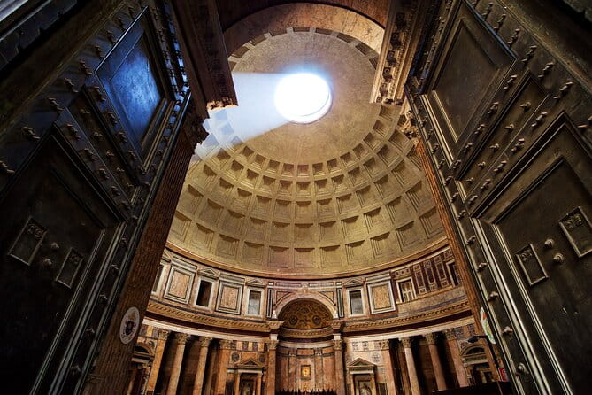 Pantheon Small Group Guided Tour - Logistics: Timing, Meeting Point, and Group Size