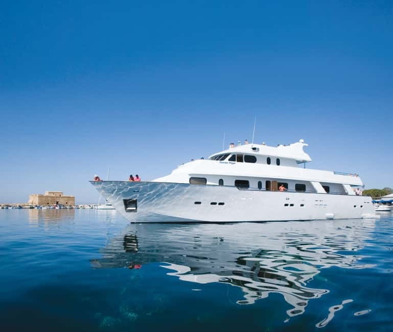 Paphos: Adults Only Cruise with Drinks, Food, Bus, Swim Stop - Setting Sail in Style: First Impressions and Comfort