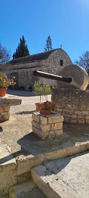 Paphos: Troodos Mountains Jeep Tour with Wine Tasting - Charming Villages and Cultural Stops