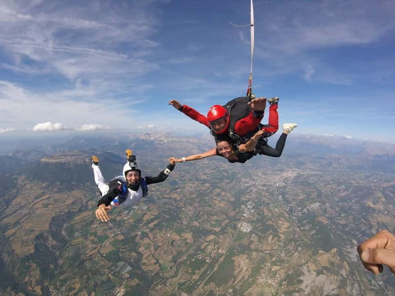 Parachute jumping at Gap-Tallard - Parachute Jumping at Gap-Tallard: Soaring Over Provence’s Hautes-Alpes