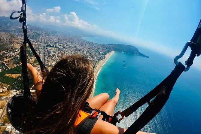 Paragliding Experience at the Peerless Cleopatra Beach - What to Expect During the Tour