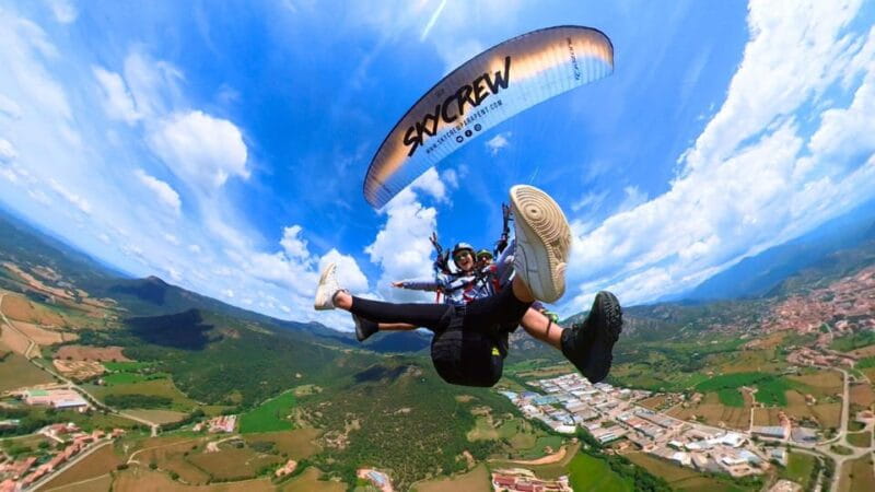 Paragliding: Experience the magic of flying near Barcelona. Report included - FAQ