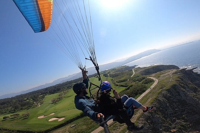 Paragliding flight in Sopelana - The Experience Itself: Flying Over Spectacular Cliffs