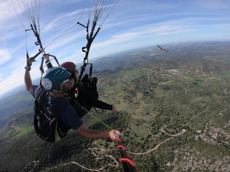 Paragliding: near Ronda (Málaga) - How Does the Experience Unfold?