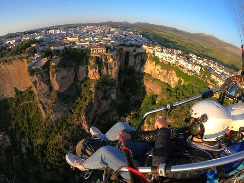 Paramotor flight in Ronda (Málaga), near Marbella - Price, booking, and logistics