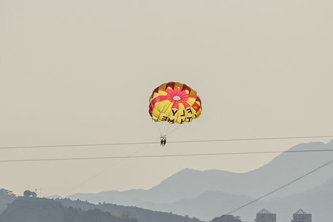 Parasailing Flight in Benidorm - In-Depth Review of the Parasailing Experience in Benidorm