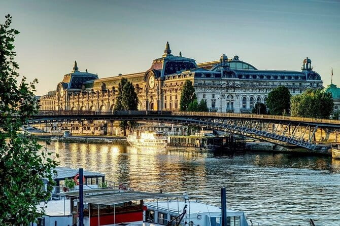 Paris 1 Hour Seine River Cruise Tour and Optional Macaron Tasting - Practical Tips for Your Cruise