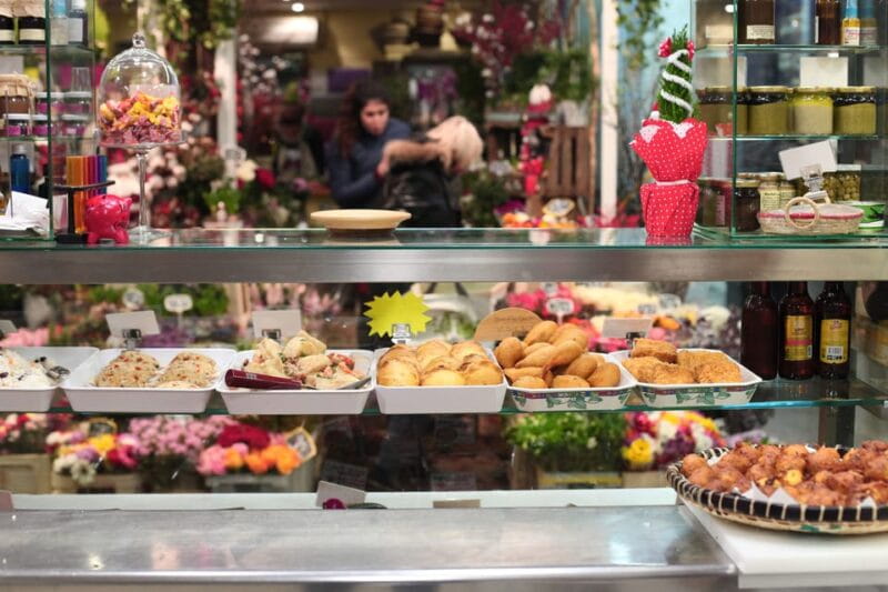 Paris: 2-Hour Aligre Market Walking Food Tour & Tasting - Who Will Love This Tour?