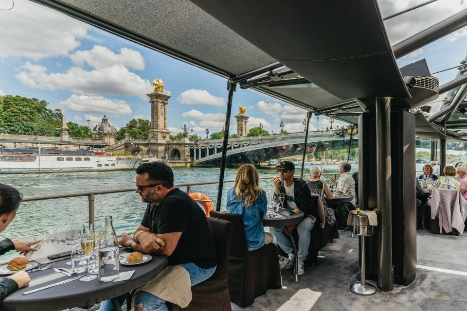 Paris: 2-Hour River Seine Lunch Cruise - Meeting Points and Directions