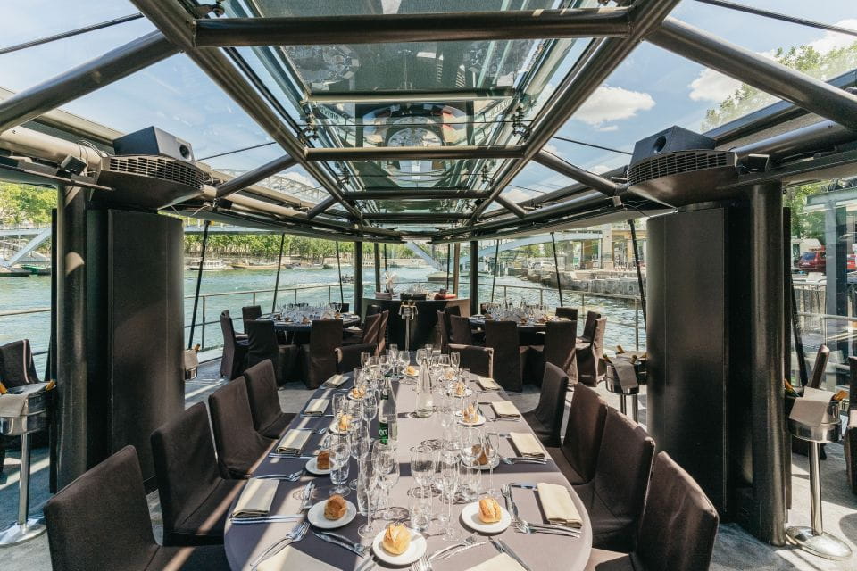 Paris: 2-Hour River Seine Lunch Cruise - Inclusions and Amenities