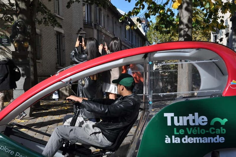 Paris: 2 hours Emily Tour in a Private Rickshaw bike - FAQ