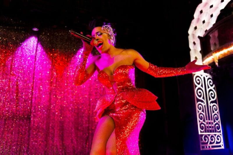 Paris: 3-Course Dinner & Show at Paradis Latin Cabaret - Discovering the Charm of Paradis Latin