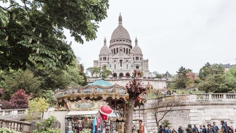 Paris: 3-Hour Private Tour from Champs Élysées to Montmartre - The Authenticity of Local Guides
