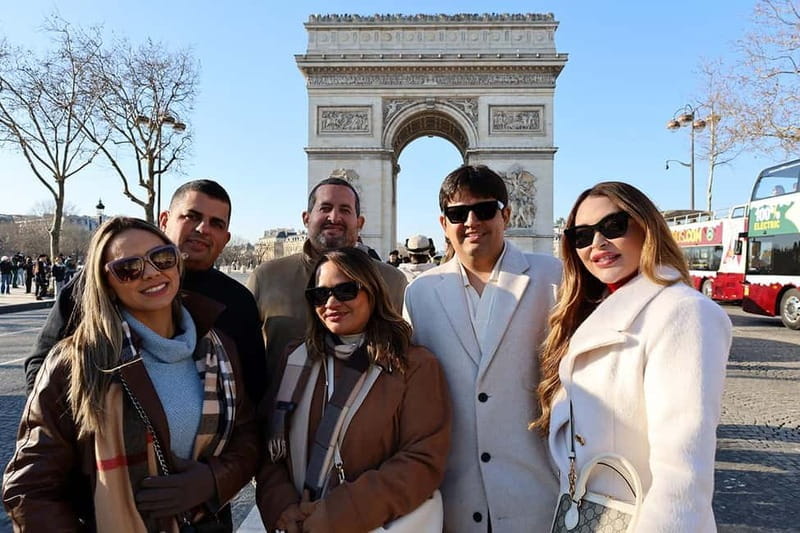 Paris: 6 hours PRIVATE tour in a van - photoshoot included - Key points / Takeaways