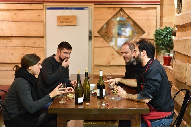 Paris Art of Pairing Cheese and Wine Tasting in a Cheese Cellar - Dress Code Recommendation