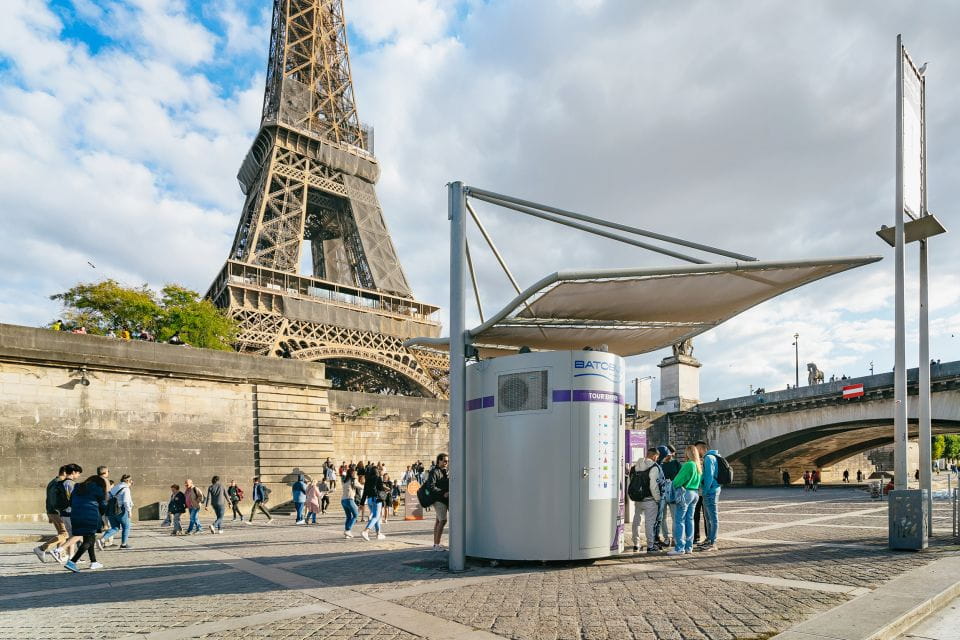 Paris: Batobus Hop-On Hop-Off Sightseeing Cruise - Tour Iconic Landmarks and Attractions