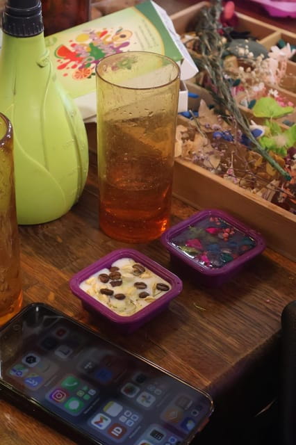 Paris: Botanical handmade soap workshop (Melt and pour soap) - Entering the World of Floral Soap Making