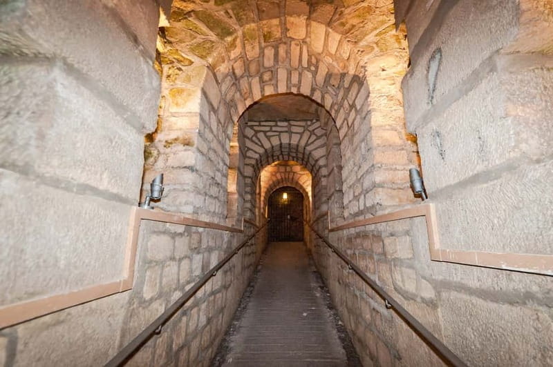 Paris: Catacombs Guided Tour - The Environment: Cool, Damp, and Slightly Slippery