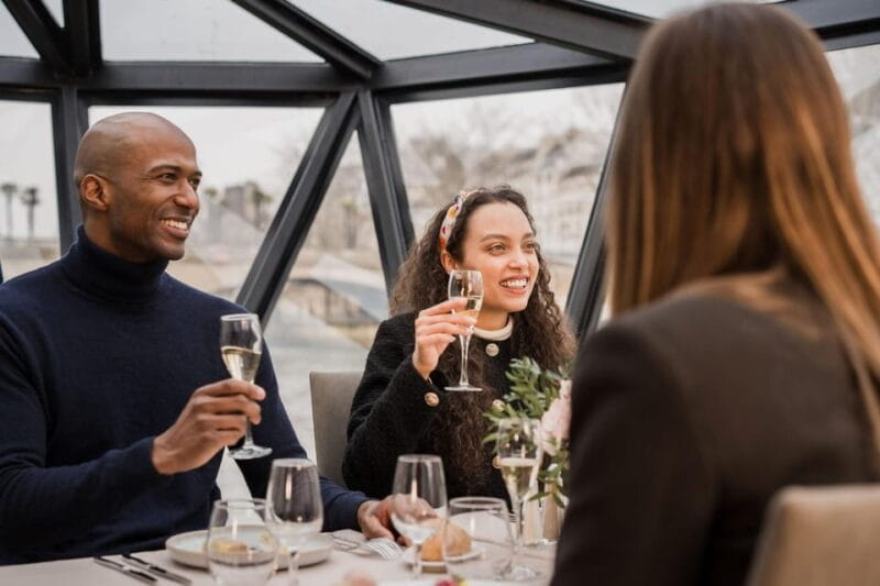 Paris : Christmas Special Lunch Cruise on the Seine River - Who Will Love This Experience?