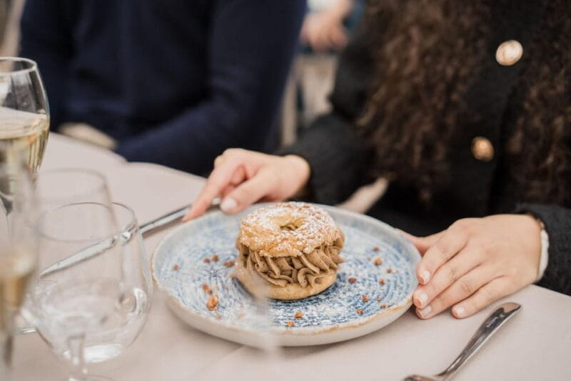 Paris : Christmas Special Lunch Cruise on the Seine River - FAQ