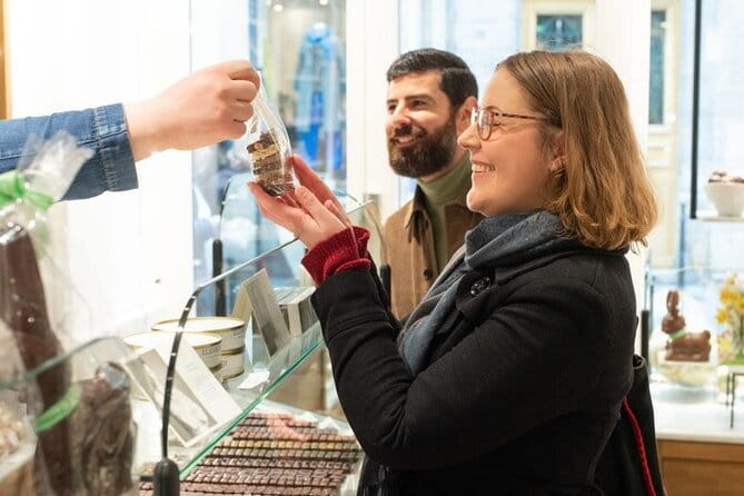 Paris Christmas Tour with a Local Guide, Custom & Private - In-Depth Review of the Paris Christmas Tour