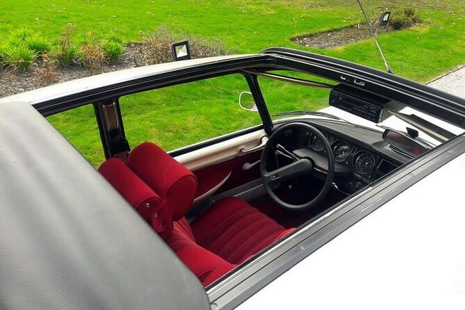 Paris City Tour 1h00 Citroën DS Vintage with Open Roof - A Closer Look at the Tour Experience