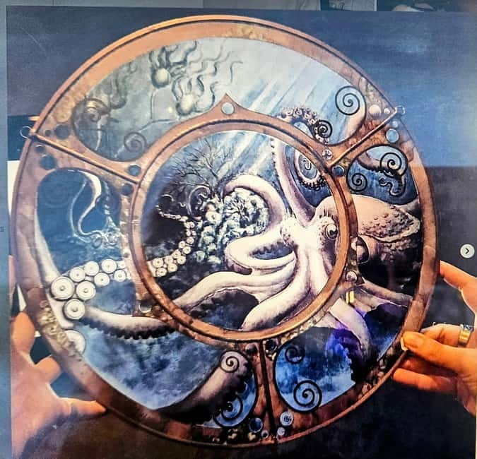 Paris: Darkest Tales,A Night of Secrets & Legendary Bar Tour - Practical Tips for Tour Day