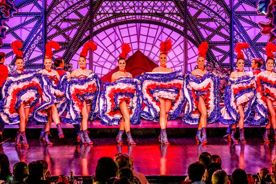 Paris: Dinner Show at the Moulin Rouge - Inclusions and Amenities