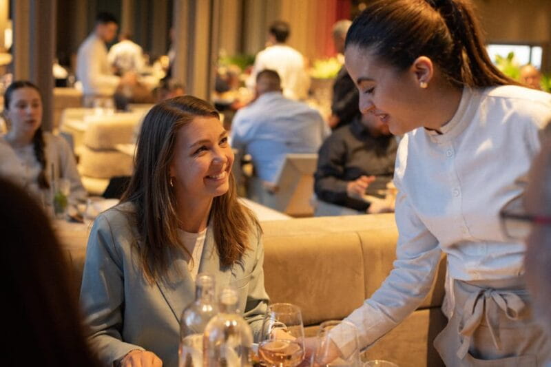 Paris: Eiffel Tower Dining, Gustave Menu at Madame Brasserie - Entering the Tower and Setting the Scene