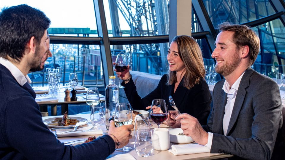 Paris: Eiffel Tower, Madame Brasserie, 3-Course Lunch at 12:00 - Highlights