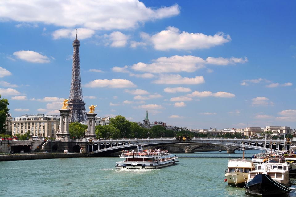 Paris: Eiffel Tower Tour & Seine Champagne Cruise Combo - Eiffel Tower Visit