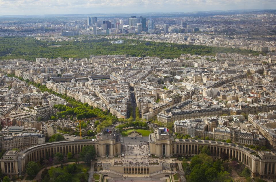 Paris: Eiffel Tower Tour & Seine Champagne Cruise Combo - Seine River Cruise
