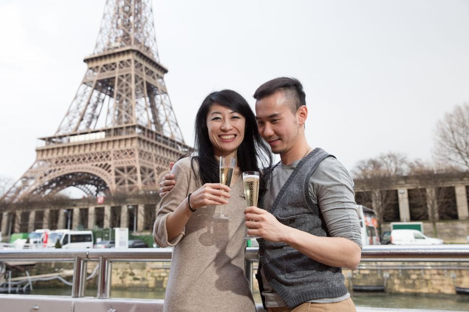 Paris: Eiffel Tower Tour & Seine Champagne Cruise Combo - What to Expect