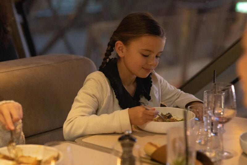 Paris: Elegant Dinner with Drinks in the Eiffel Tower - Key Points / Takeaways