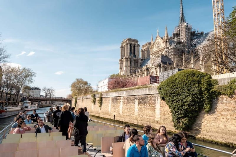 Paris: Evening River Cruise with Champagne from Notre Dame - Exploring Paris from the Water: An In-Depth Look
