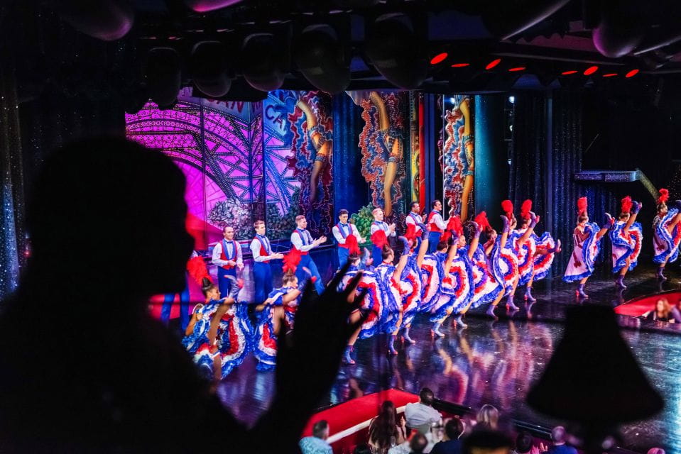 Paris: Evening Sightseeing Tour and Moulin Rouge Show - Moulin Rouge Experience