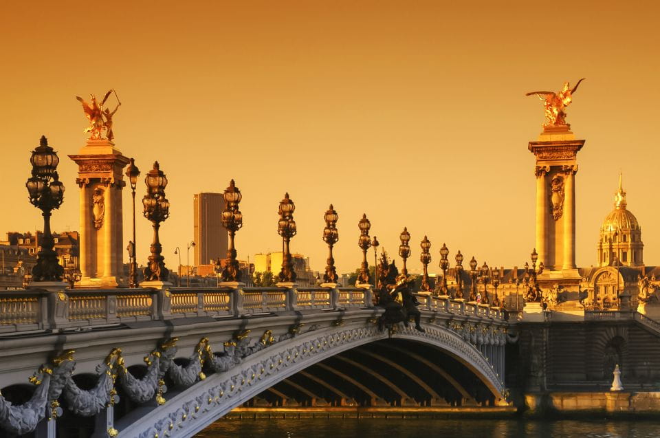 Paris: Evening Sightseeing Tour and Moulin Rouge Show - Transportation and Inclusions