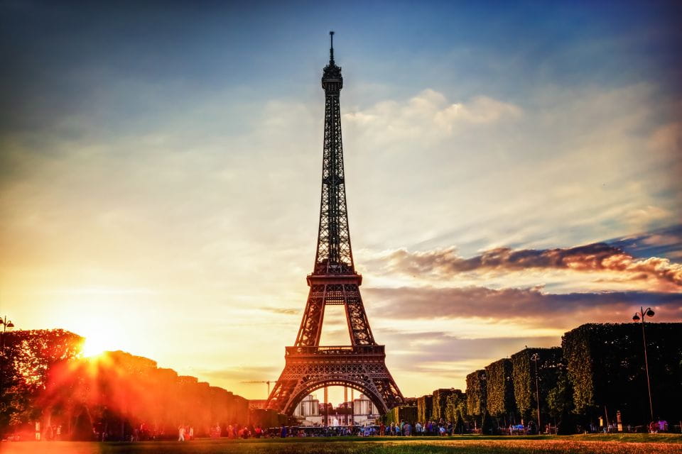 Paris: Evening Sightseeing Tour and Moulin Rouge Show - Frequently Asked Questions