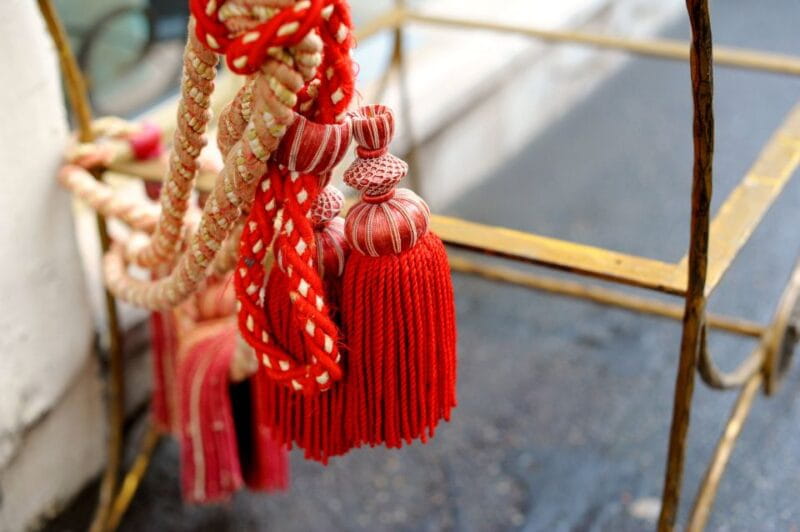 Paris: Flea Market Insider's Tour. extra-small group tour - Entering the World’s Largest Flea Market