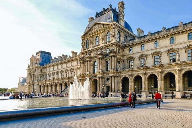 Paris Free Walking Tour (Tip-Based) - Who Should Consider This Tour?