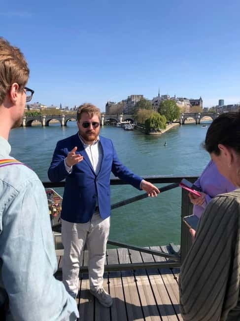 Paris: French Monarchy Intrigues Walking Tour with booklet - FAQ