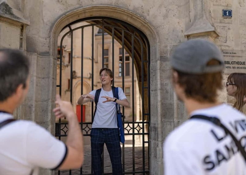 Paris: Guided Walking Tour of the Marais - Discovering the Marais: A Neighborhood Steeped in Stories