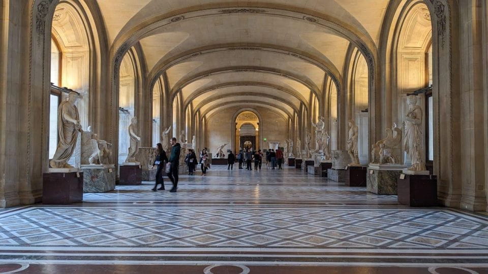 Paris : Late Night Louvre Tiny Group Tour - Frequently Asked Questions