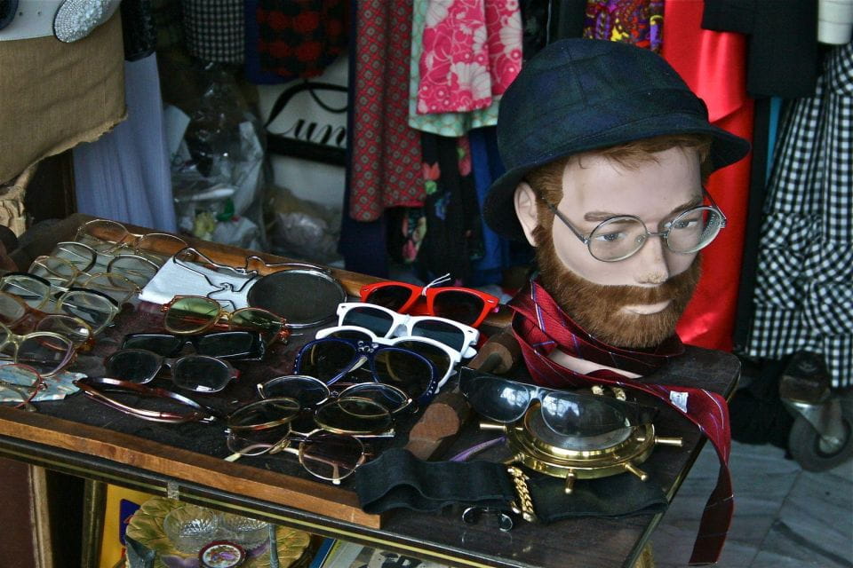 Paris: Les Puces De Saint-Ouen Flea Market In-App Audio Tour - Key Points