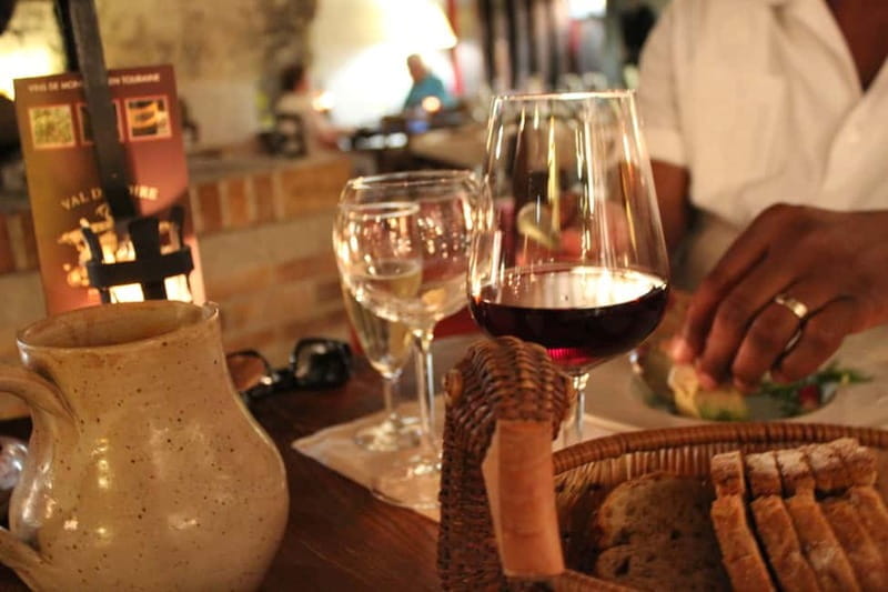 Paris: Loire Valley Castles Tour with Wine Tasting - Discovering the Loires Castle Wonders