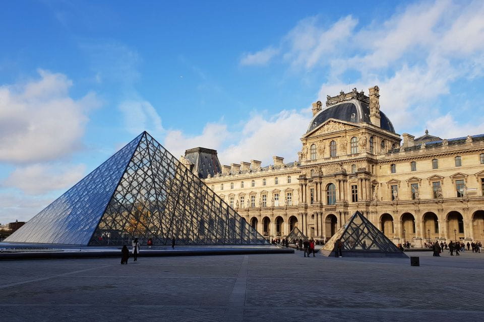 Paris: Louvre Masterpieces Tour With Pre-Reserved Tickets - Museum Entrance and Tickets